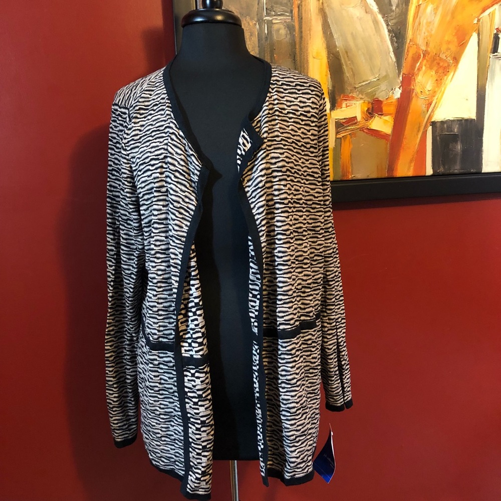 J.H. Collectibles Woman Autumn Chic Cardigan 1X